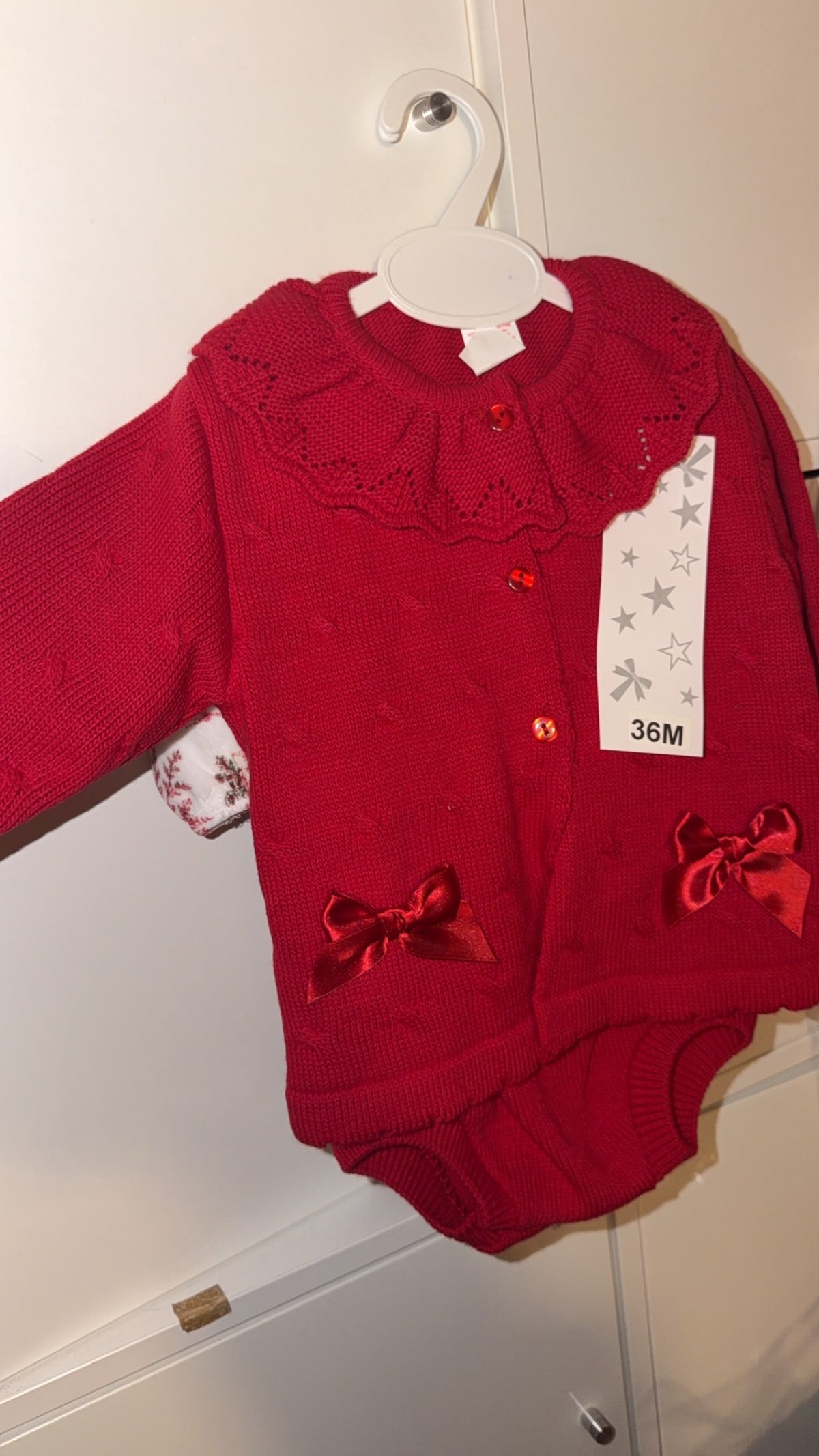 Red knitted set