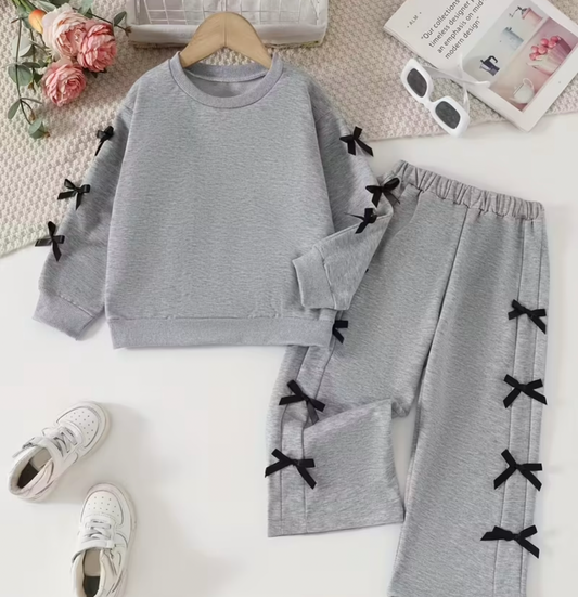 Grey bow flare set
